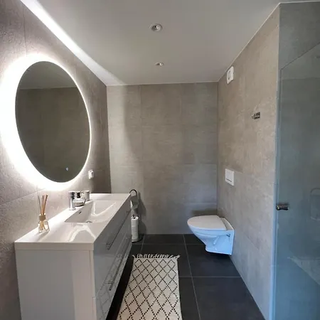 Valley House Apartment