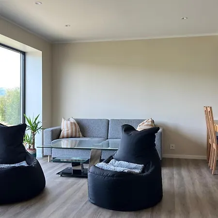 Valley House *